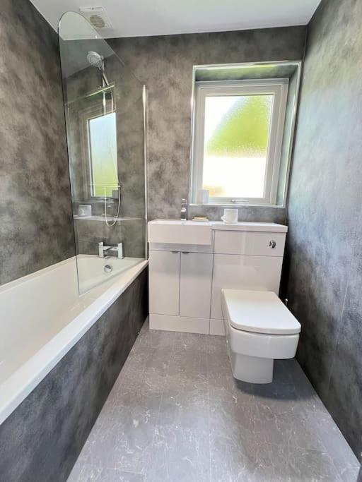 Cosy Country House In Deeside Finzean エクステリア 写真